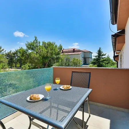 Crowonder Cascada With Jacuzzi - S3