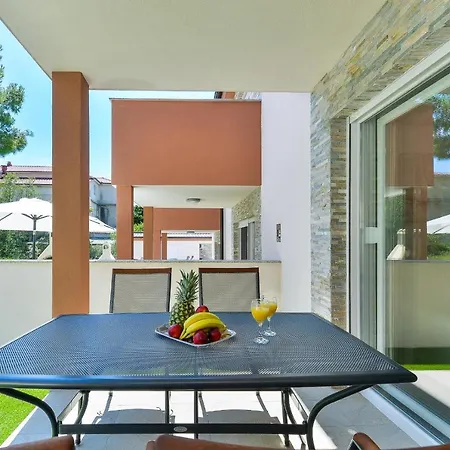 Crowonder Cascada With Jacuzzi - S3 * Starigrad Paklenica