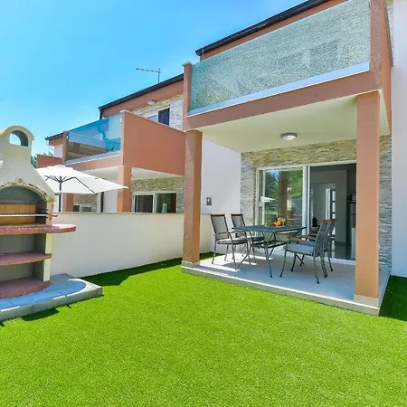 Crowonder Cascada With Jacuzzi - S3 Villa *